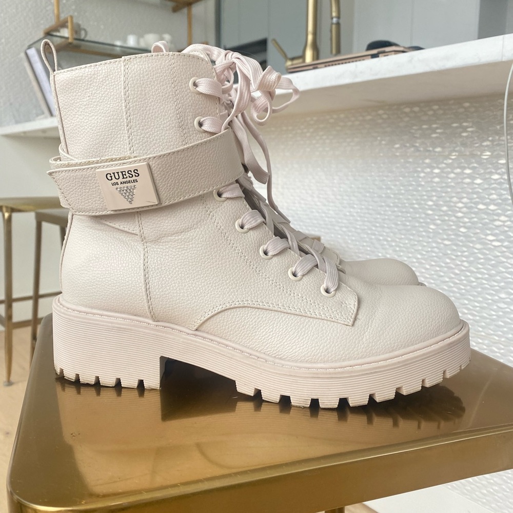 Guess Boots sz 9